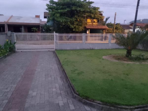 Alugo quarto por dia